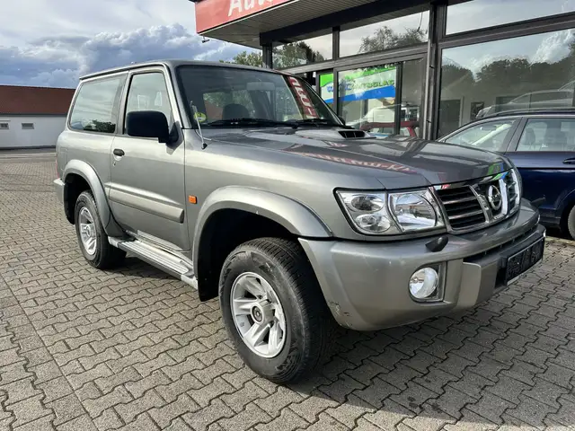 Nissan Patrol 1.Hand HU&AU Neu