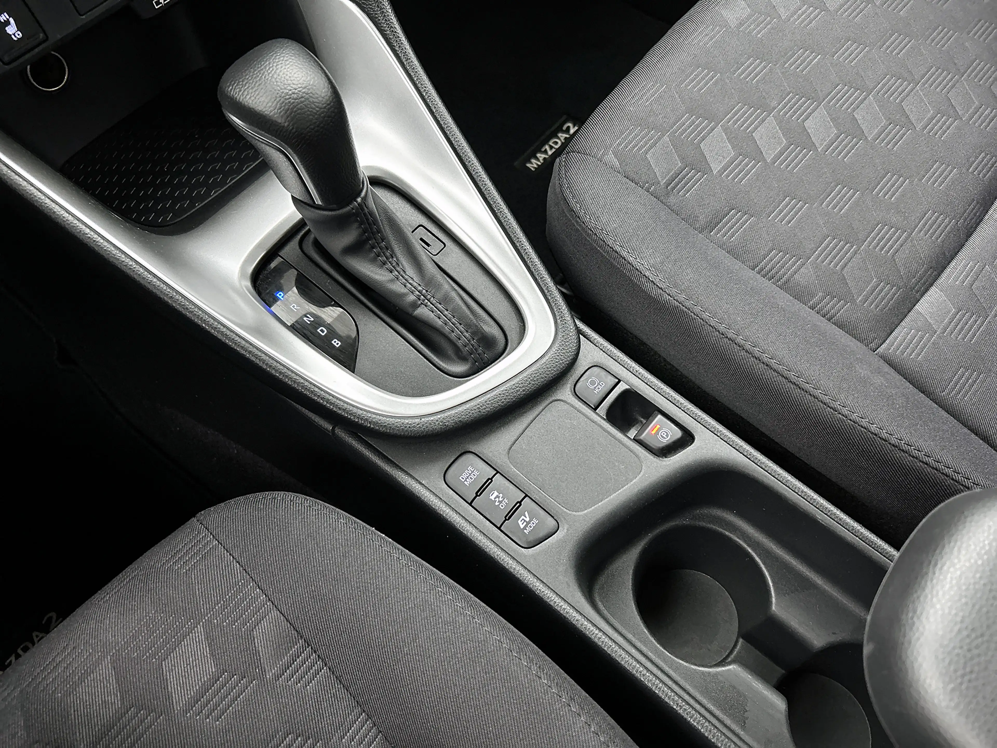 Mazda 2 Hybrid 1.5 Centre-line | Stoelverwarming | Climate — photo 9