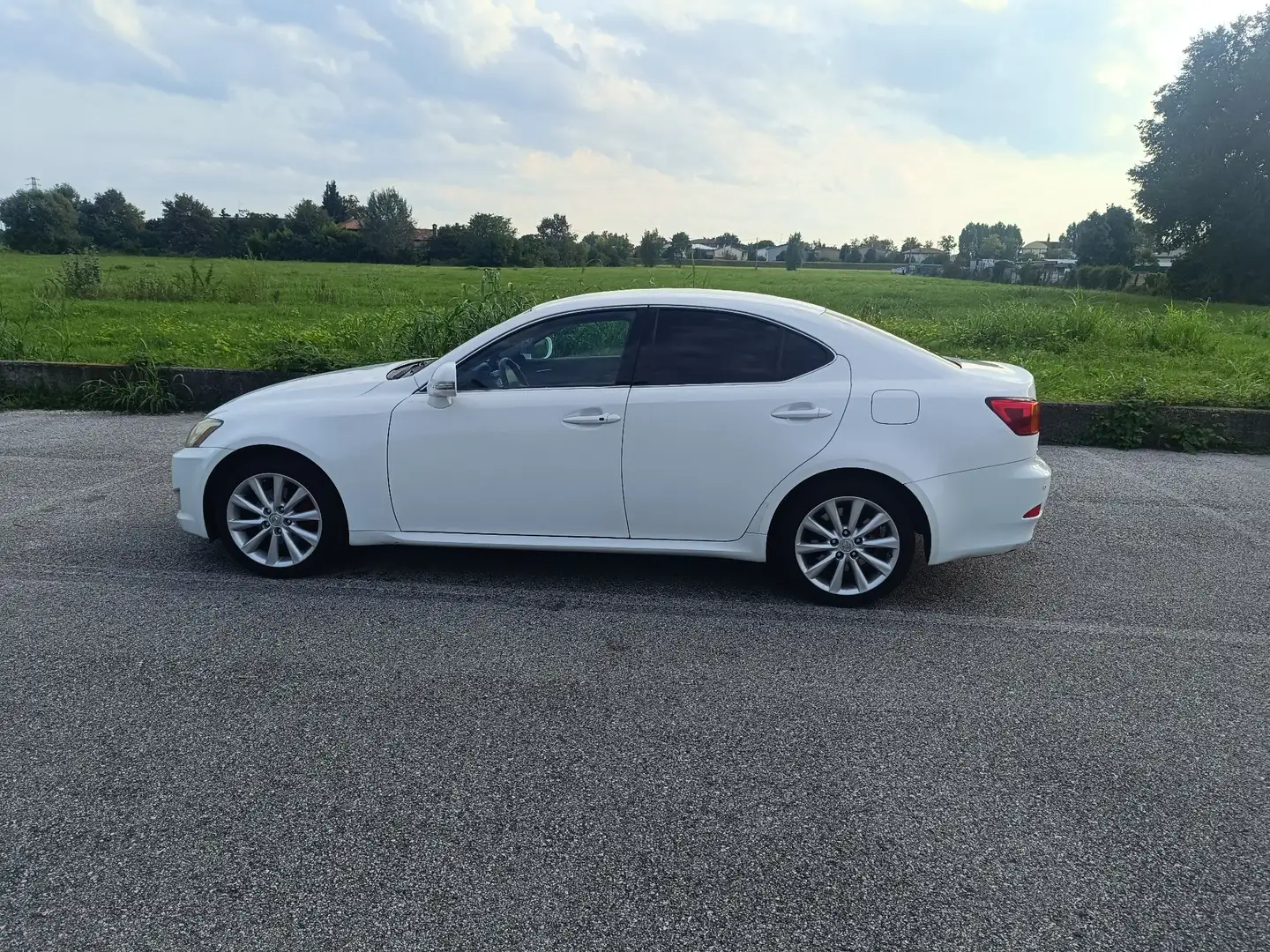 Lexus IS 220d 2.2 F-Sport Bílá - 2