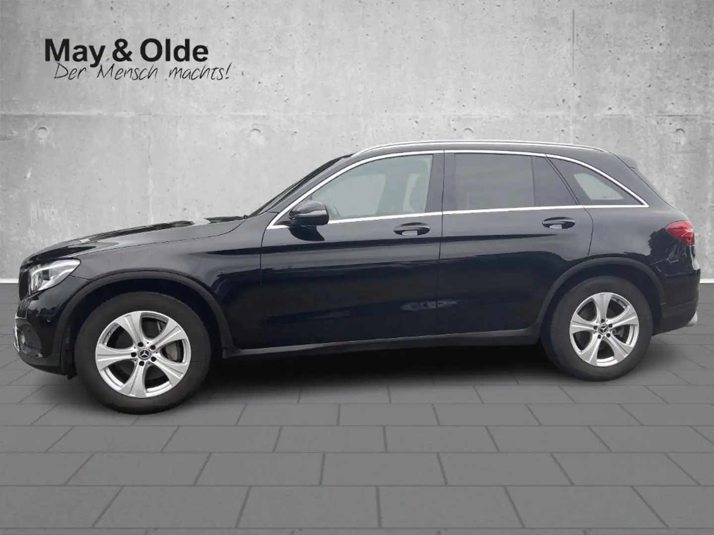 Mercedes-Benz GLC 250 4 Matic AMG StandHZG Navi LED SHZ RFK Schwarz - 2