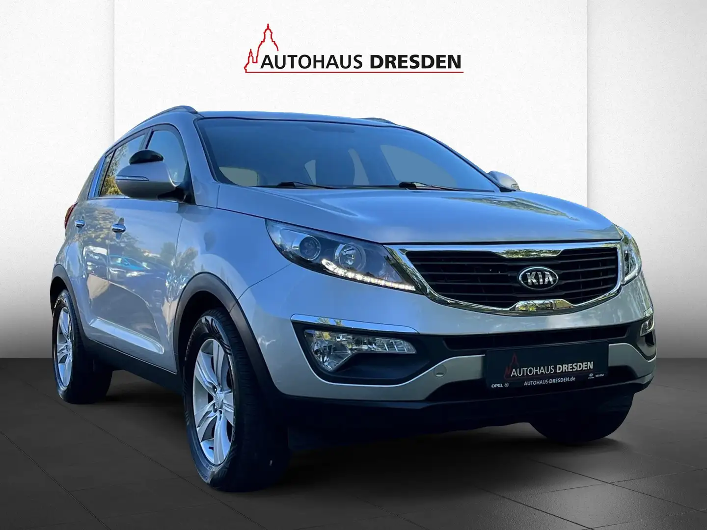 Kia Sportage 1.6 GDI Vision AHK+SHZ+4xSHZ+LM+PDC Silber - 2