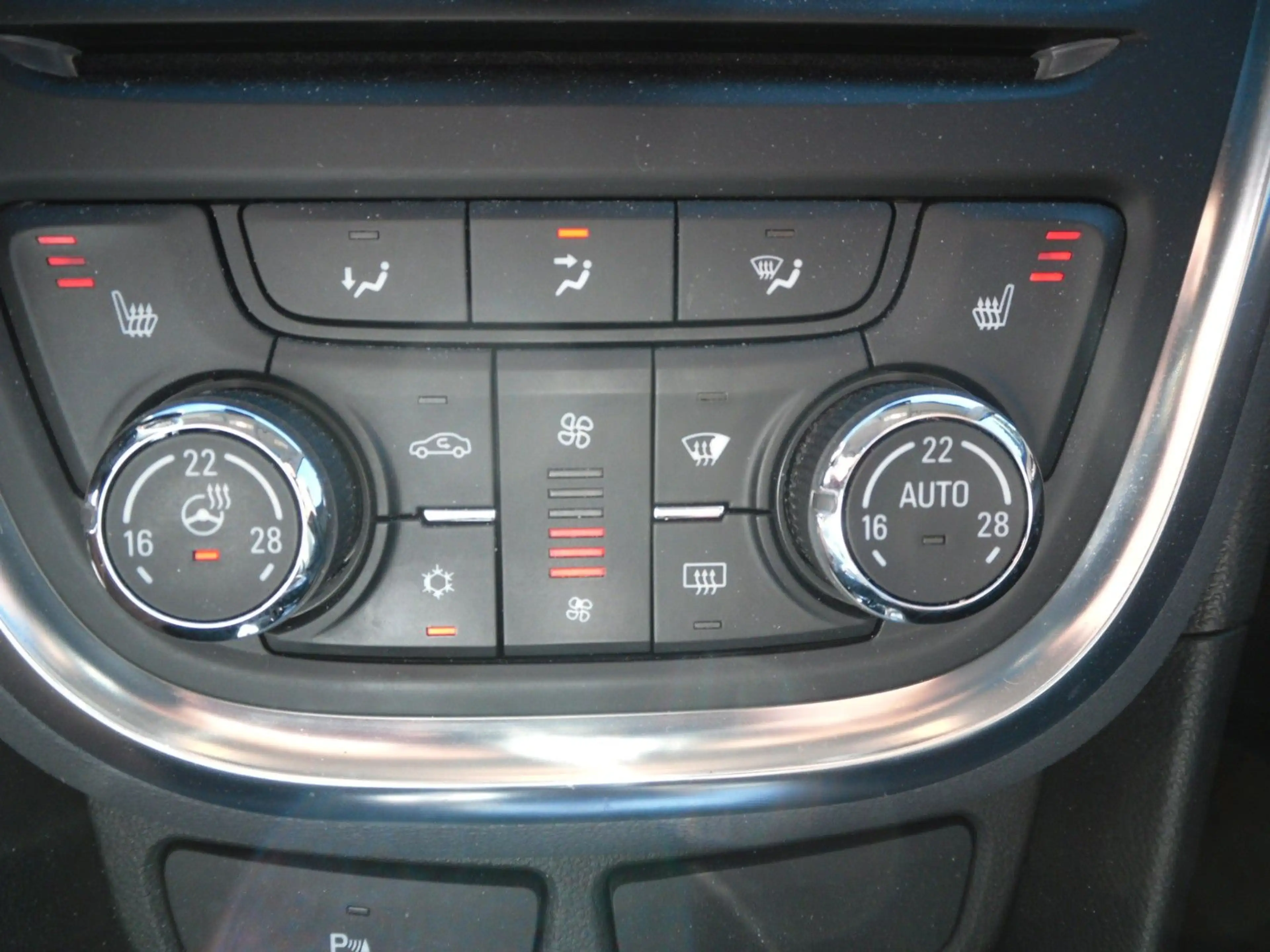 Opel Mokka Innovation Leder 140PS 85000KM Automatik — photo 14