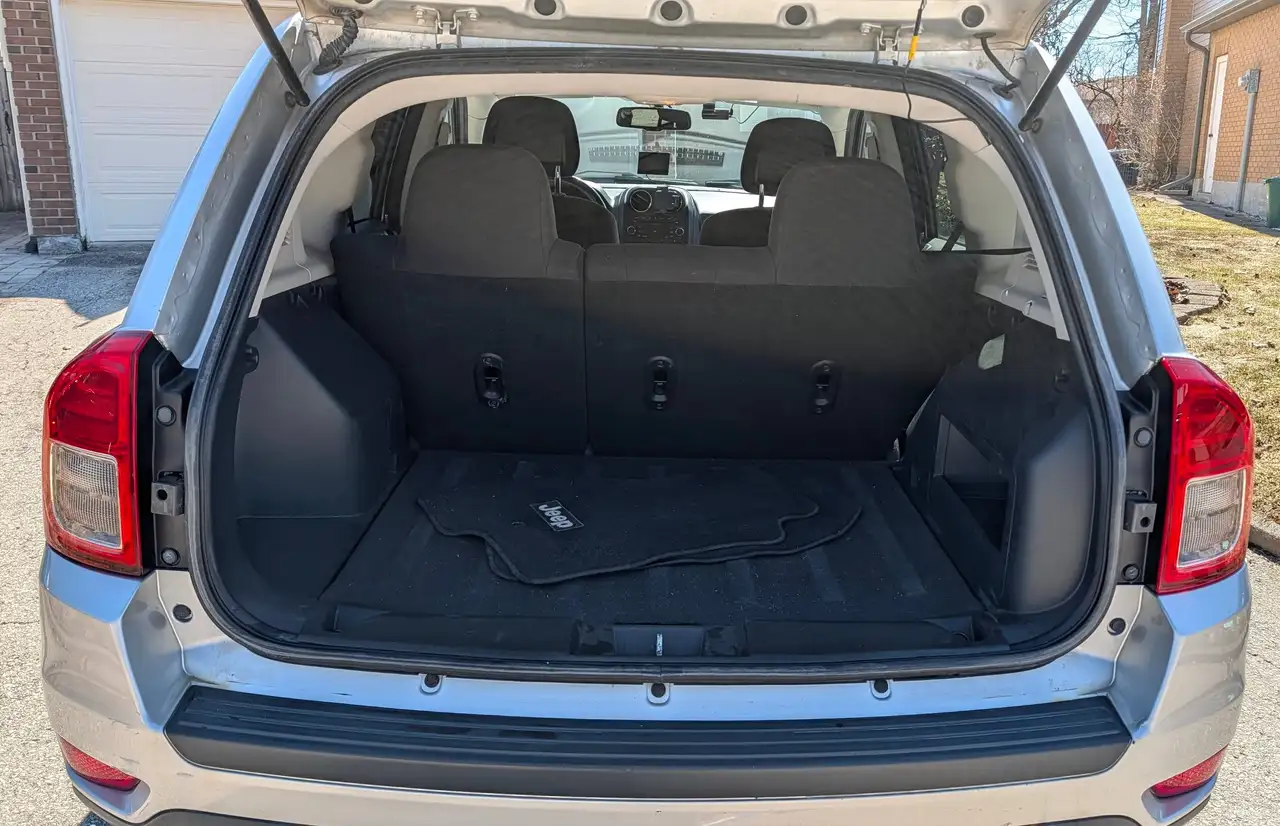 Jeep Compass photo Jeep Compass