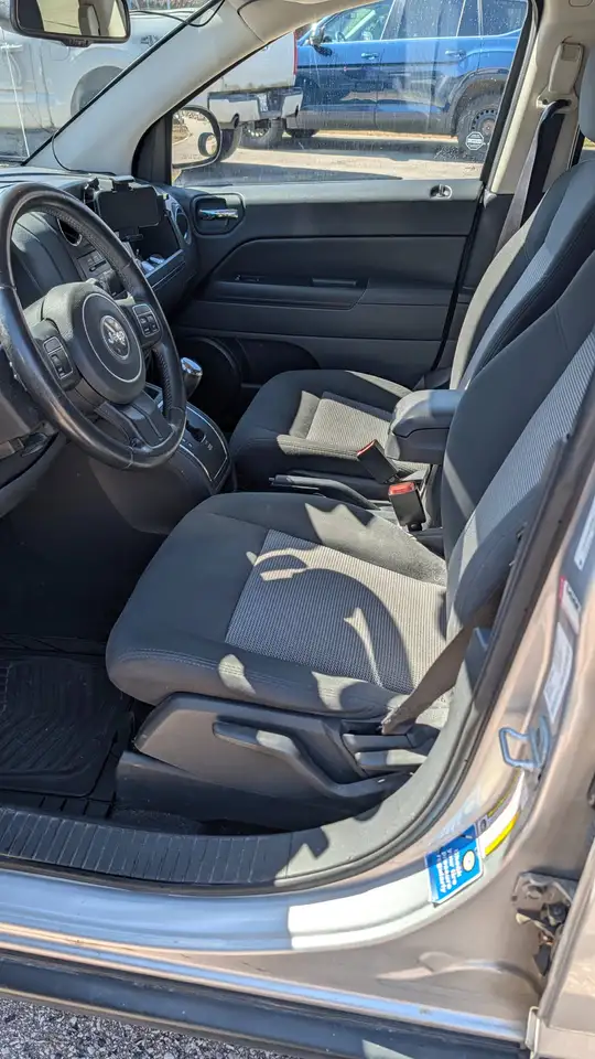 Jeep Compass photo Jeep Compass