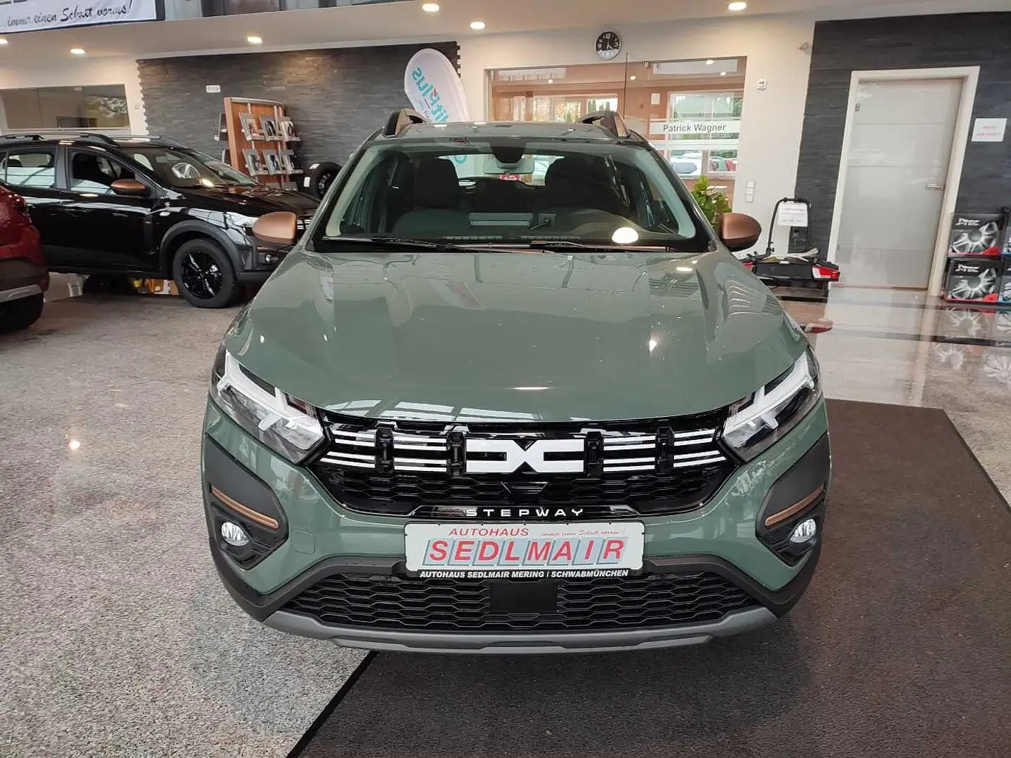 Dacia Sandero Stepway Extreme TCe 90 CVT *SHZ/NAVI* Zielony - 2