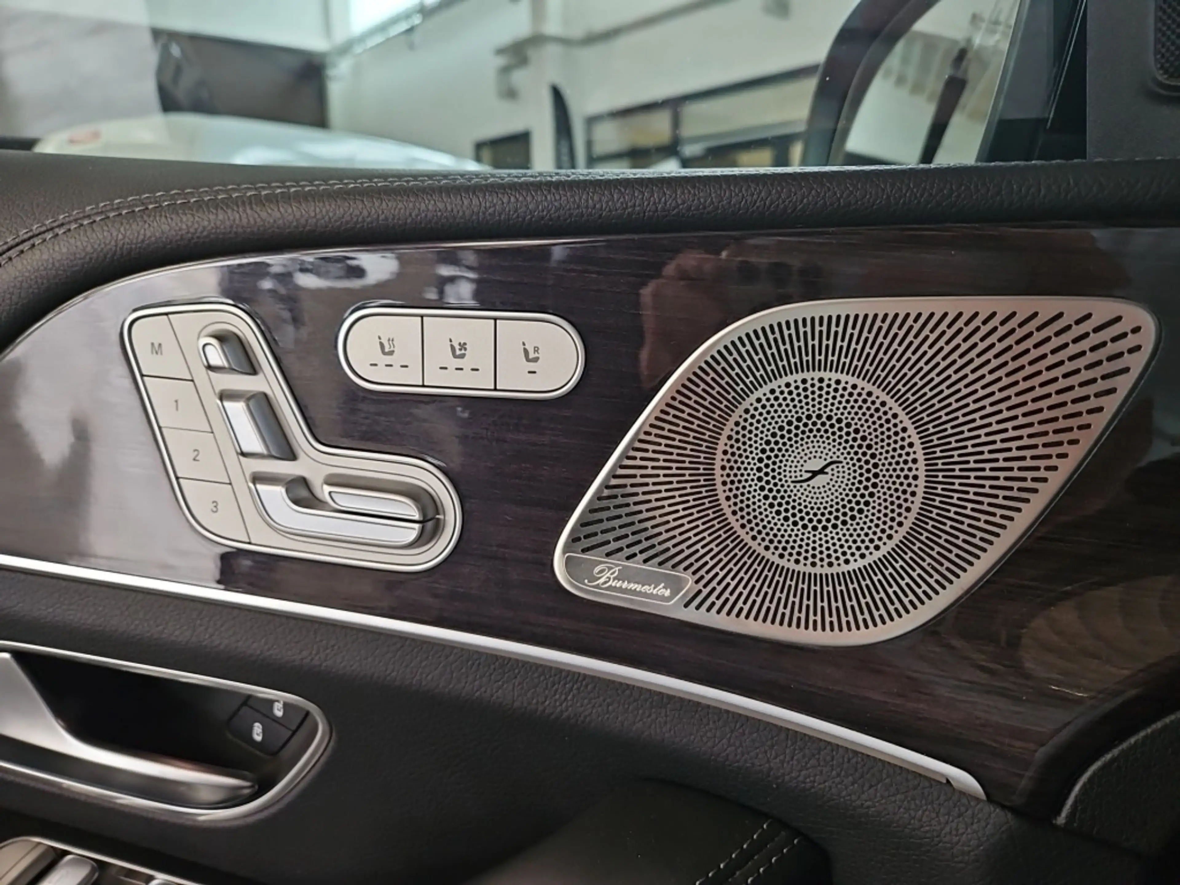 Mercedes-Benz GLS 63 AMG 4M+ Standhzg. 360° AHK Massage — photo 13