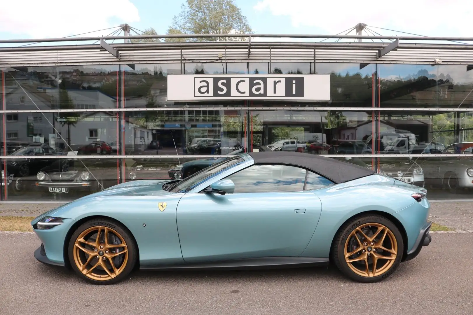 Ferrari Roma Spider Bleu - 2