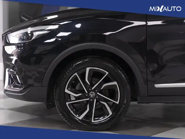 MG ZS view 8