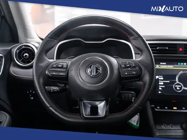 MG ZS view 12