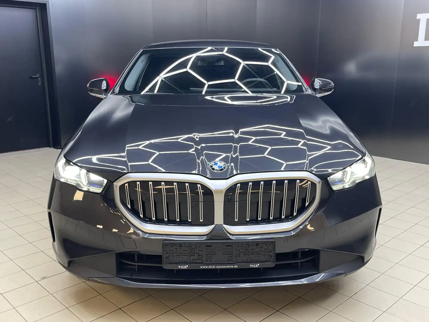 BMW 520 d LEDER+MEMO+VIRTU+PROF+LED+SHZ+HEAD+H&K+360 Gris - 2