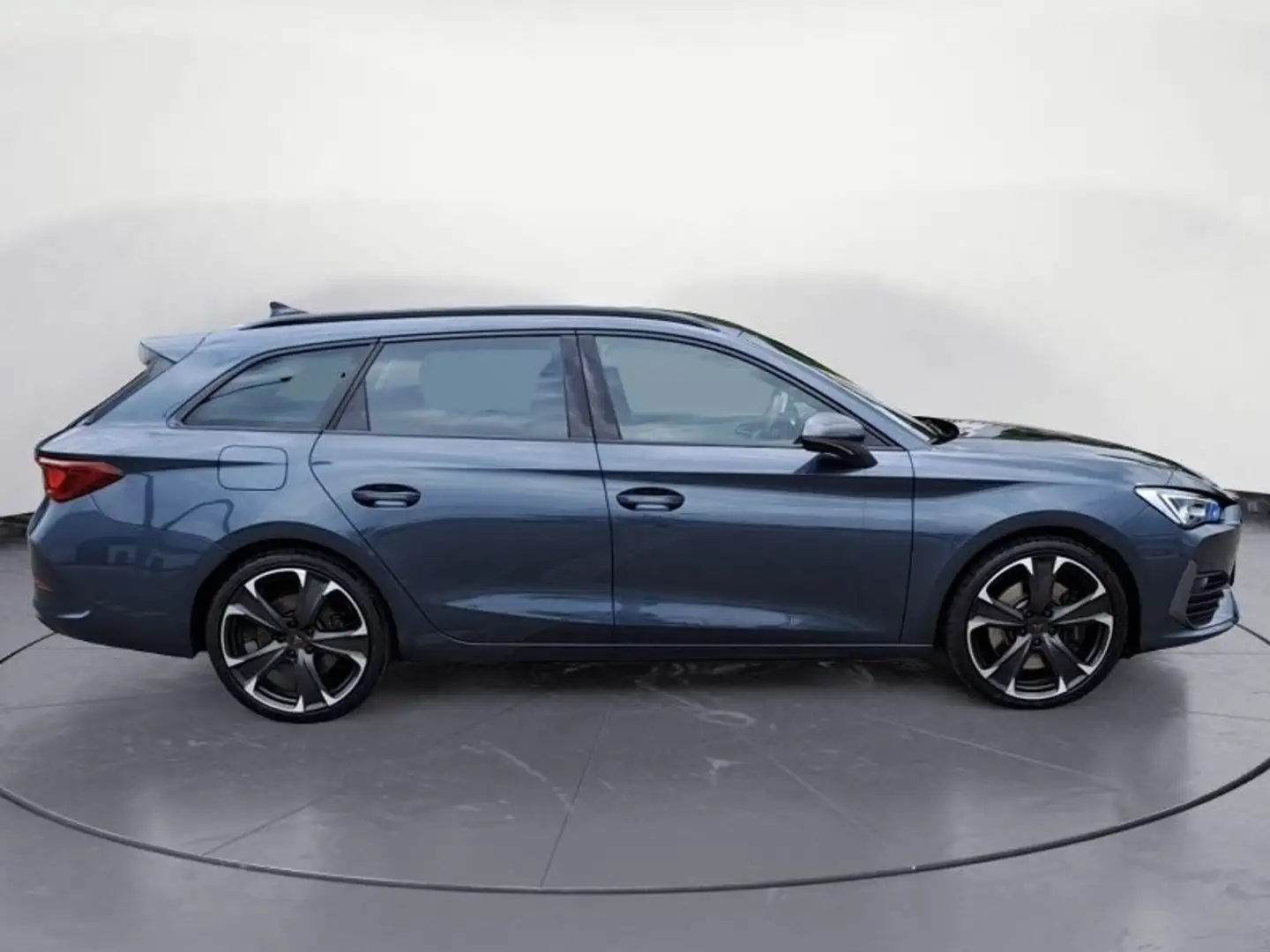 CUPRA Leon Sportstourer 1.4 e-Hybrid VZ *TEMPOMAT*LED* Grau - 1