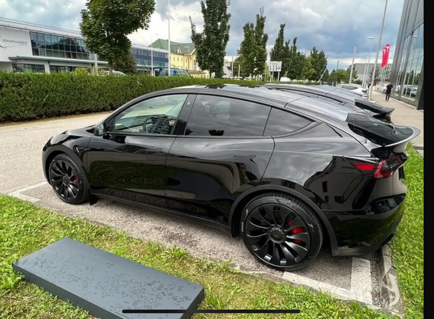 Tesla Model Y AWD 79kWh Performance EAP Anhängerkupplung Schwarz - 1