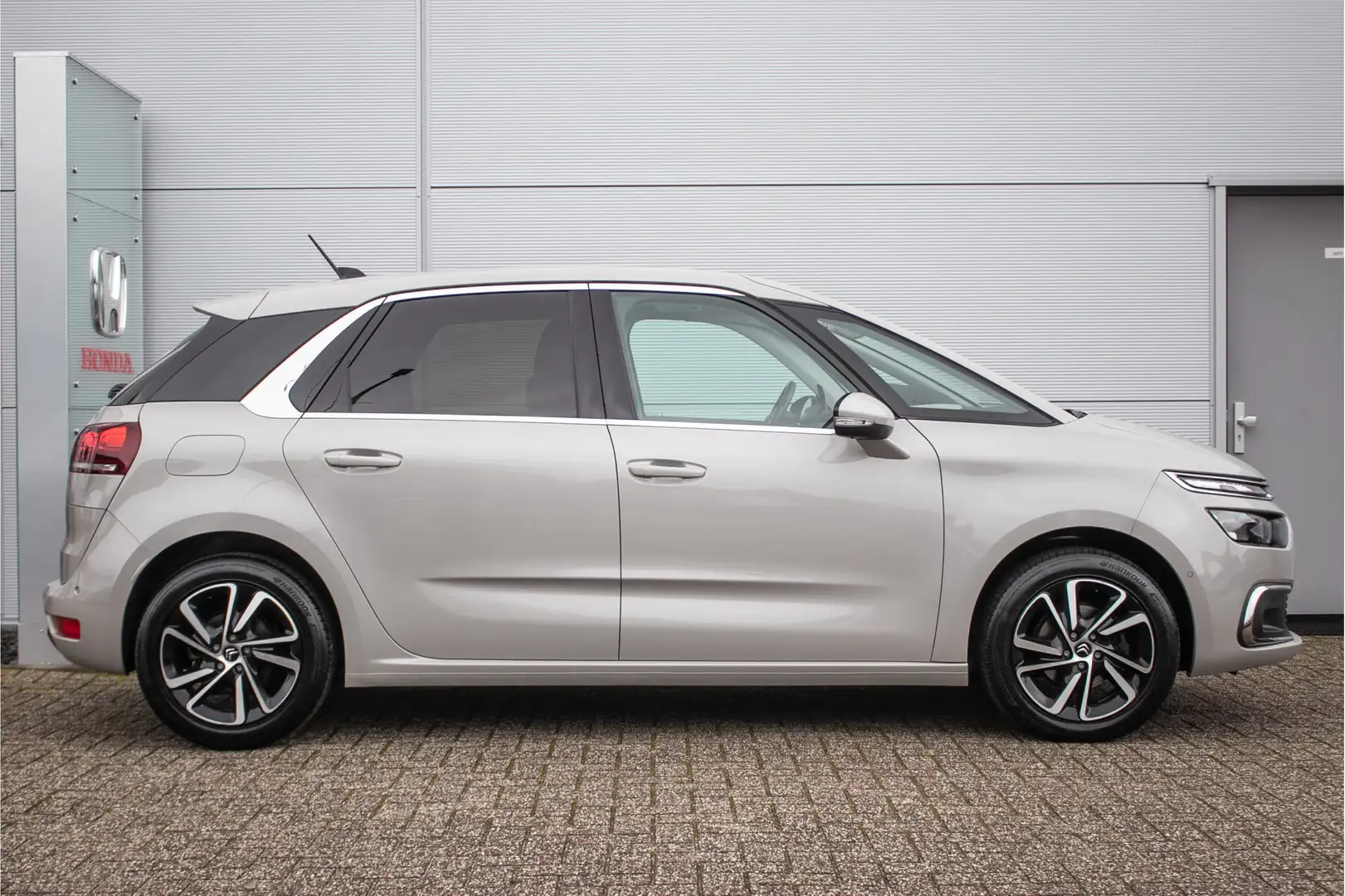 Citroen C4 Picasso 1.2 PureTech automaat Feel All-in rijklaarprijs | Grijs - 2