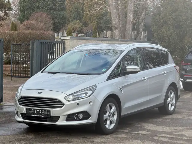 Ford S-Max S-MAX Business /R-Kamera/Automatik/1-Hand