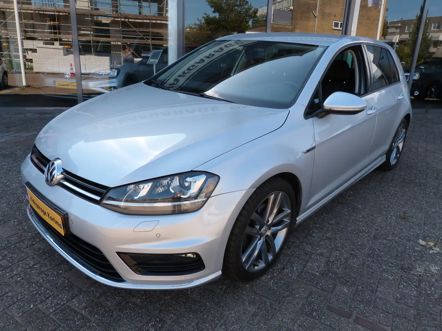 Volkswagen Golf 1.4 TSI HIGHLINE R-LINE PAKKET 150PK Grau - 2