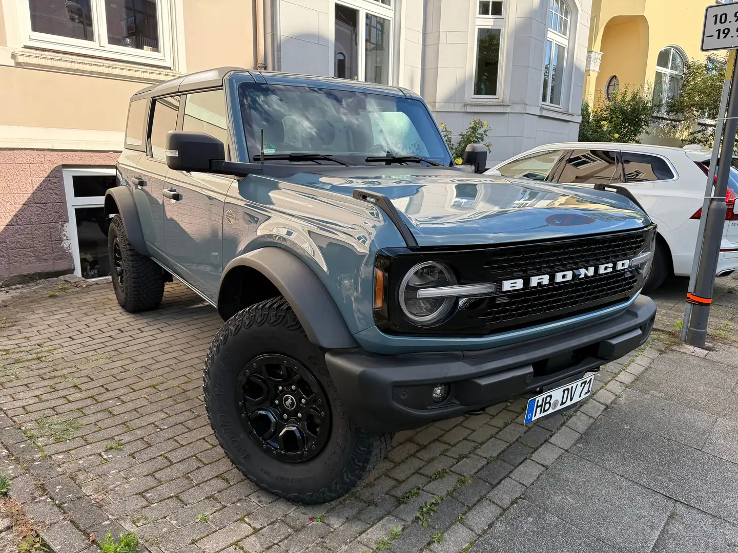 Ford Bronco Wildtrack, Sasquatch Синий - 2