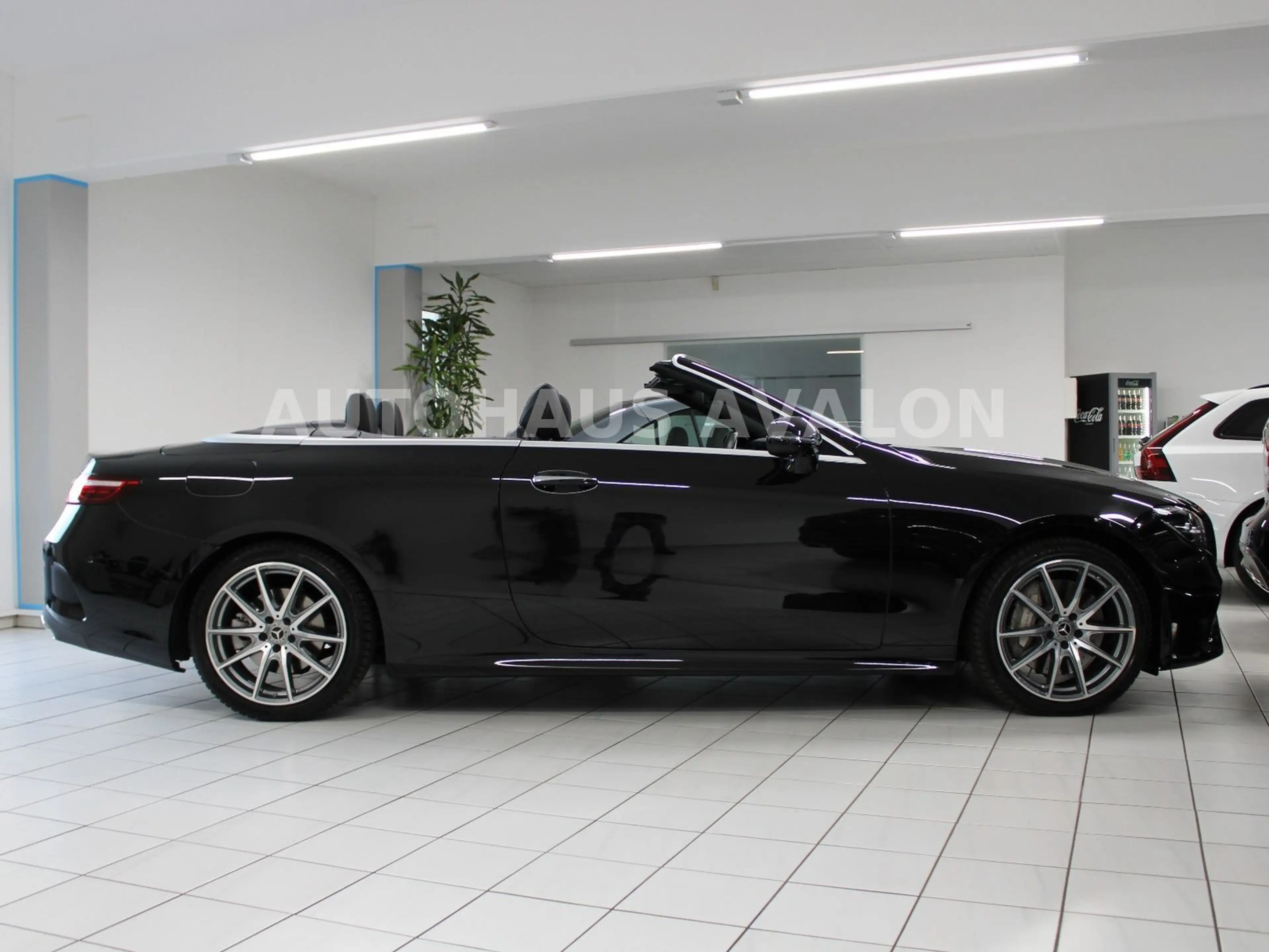 Mercedes-Benz E 400 d 4M Cab. AMG*AIRM~DIST~SITZKLIMA~MEM~BURM® — photo 3