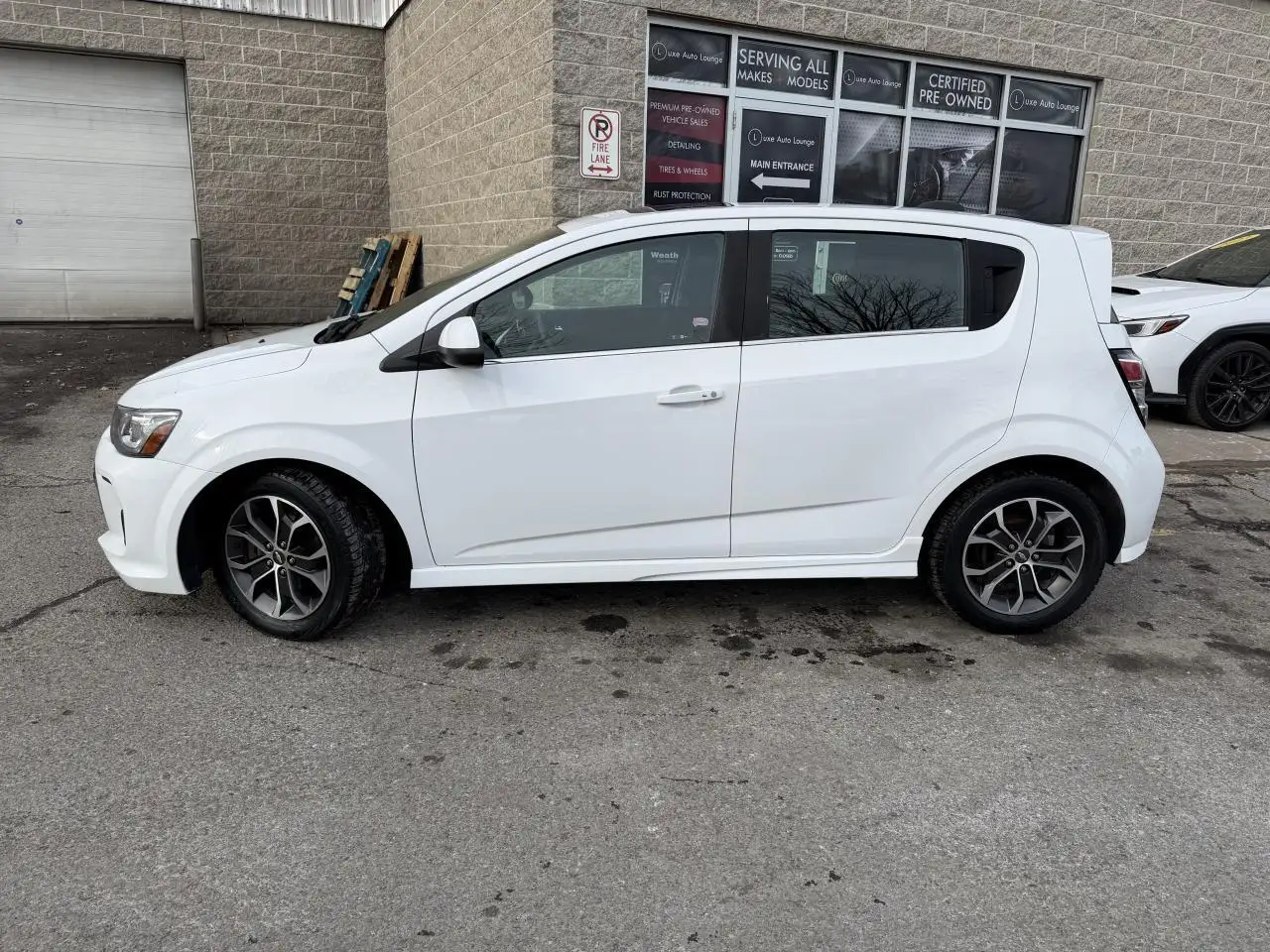 Chevrolet Sonic снимка Chevrolet Sonic