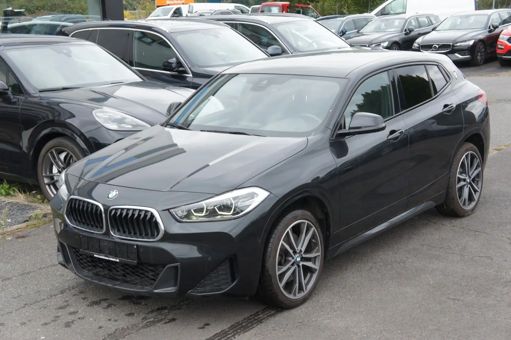 BMW X2 xDrive25d M Sport*ACC*LED*NAV*19ZOLL*DAB*PDC Zwart - 1