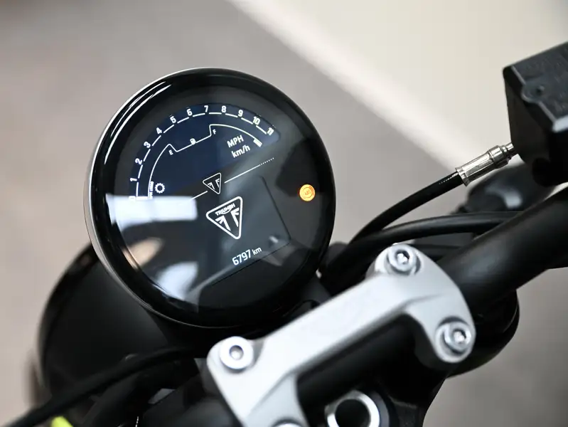 Triumph Trident 660 - foto 3