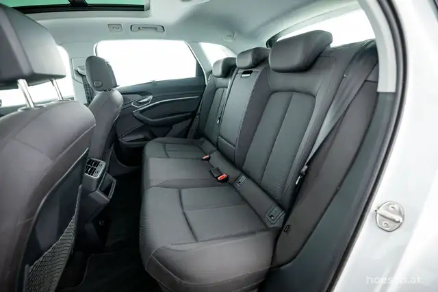 Audi E-Tron view 7