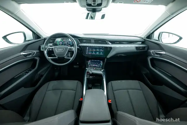 Audi E-Tron view 5
