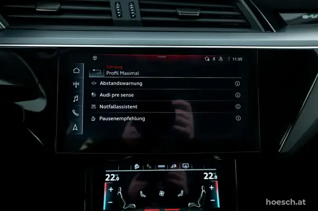 Audi E-Tron view 12