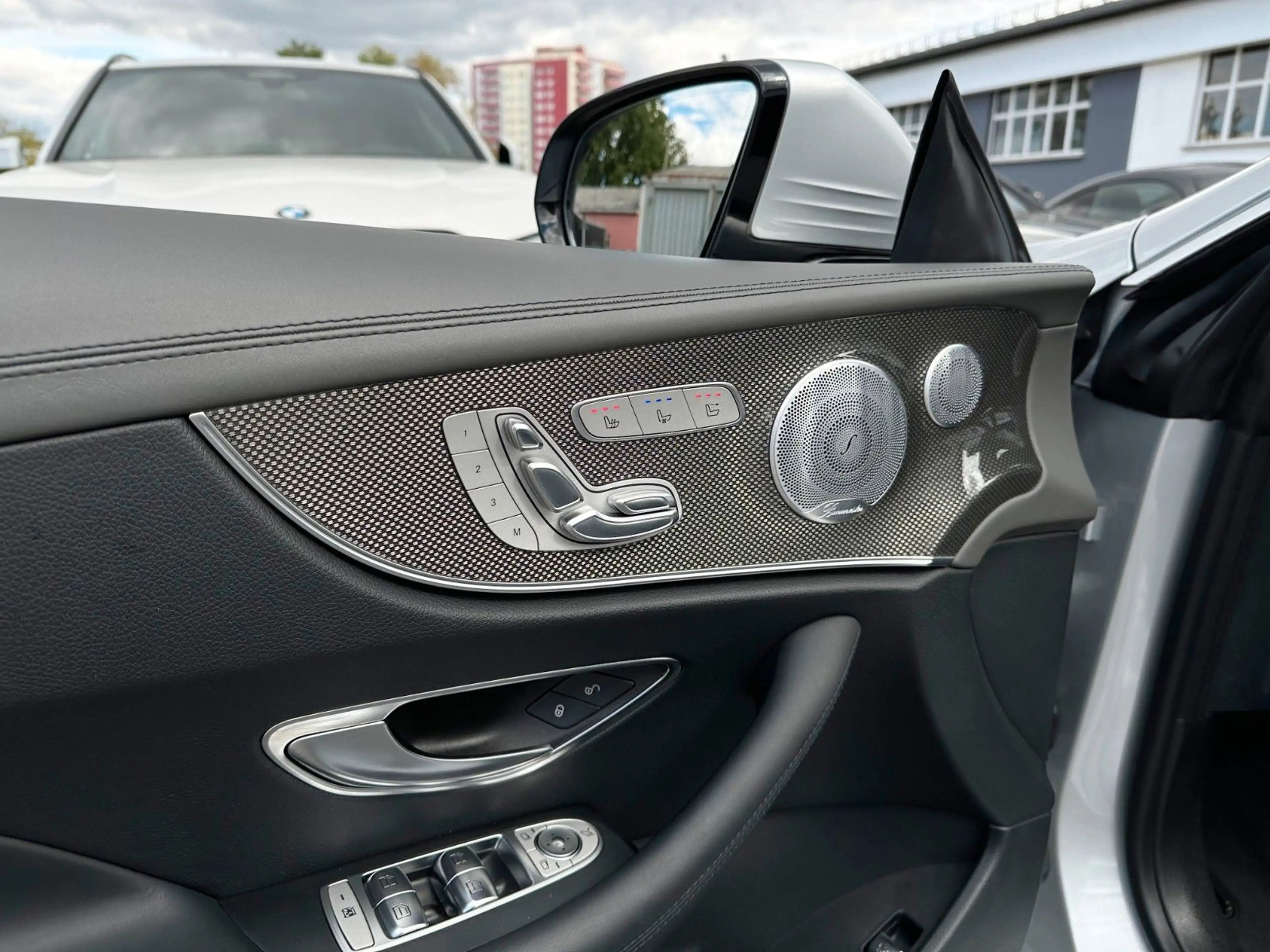 Mercedes-Benz E 450 4M AMG designo EINZELSTÜCK*Massage*SoftCl. — photo 15