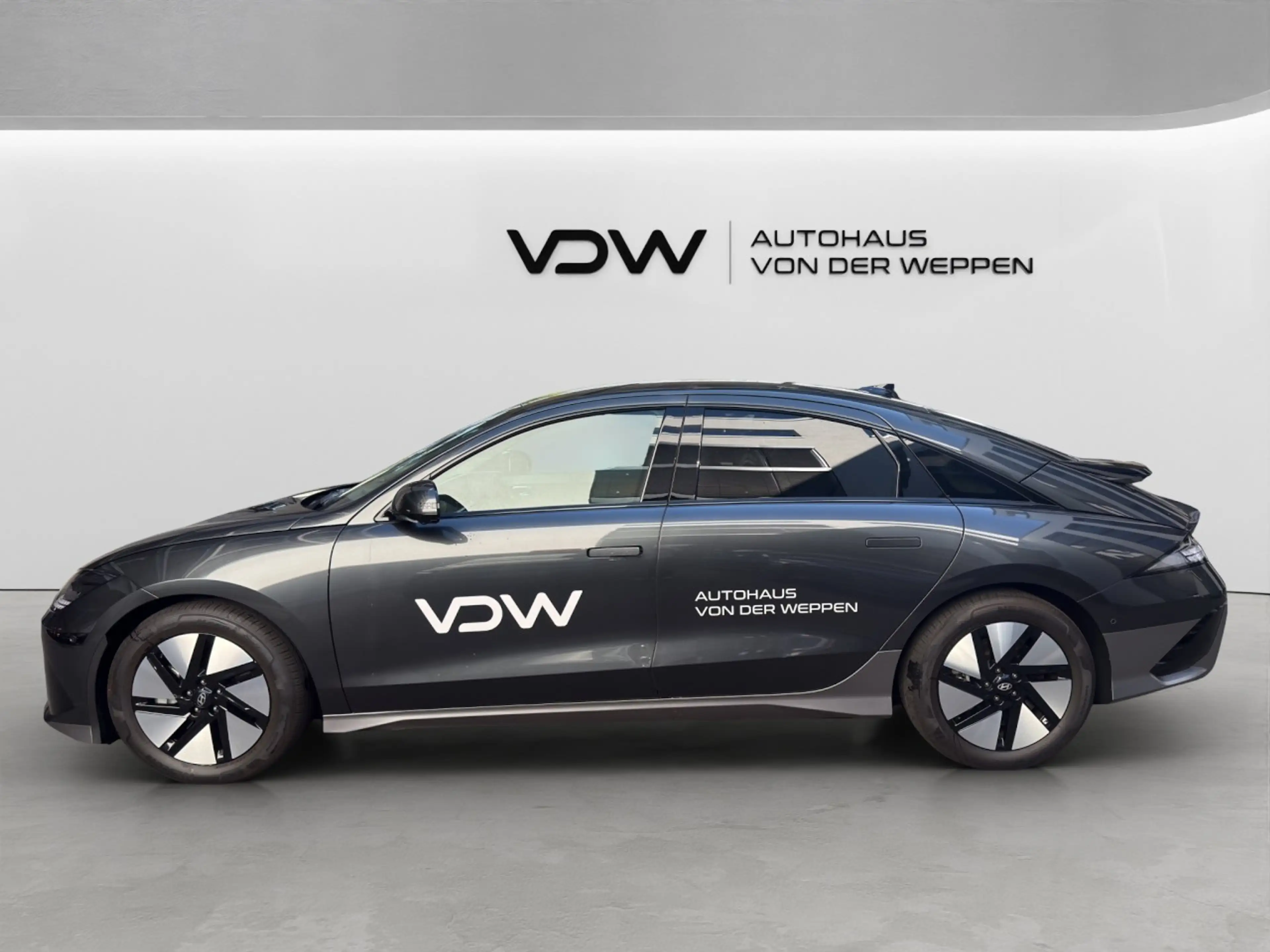 Hyundai IONIQ 6 TECHNIQ + PARK-PAKET + SITZ-PAKET U.V.M! Klima — photo 3