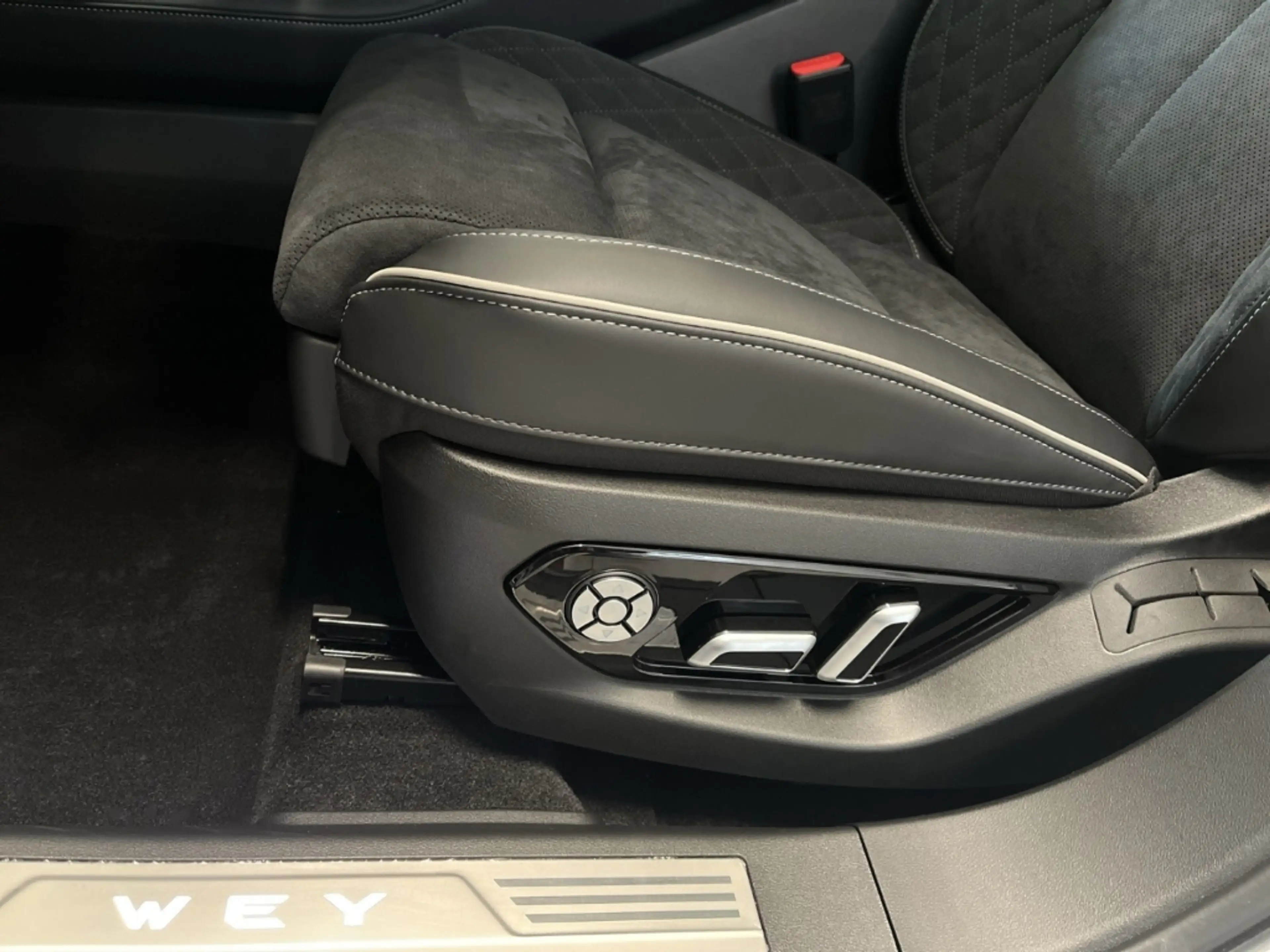 GWM WEY 05 Luxury Sitzkomfort-Paket Plug-in Hybrid Infinity — photo 9