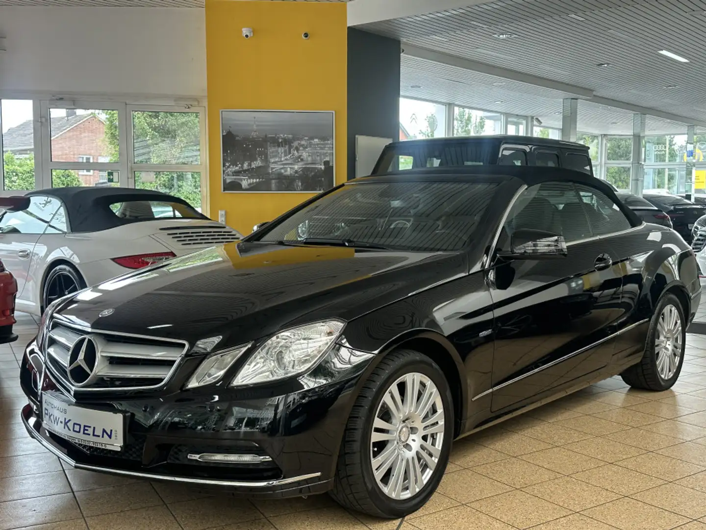 Mercedes-Benz E 200 CGI BlueEfficiency *LEDER*AIRSCARF* Schwarz - 1