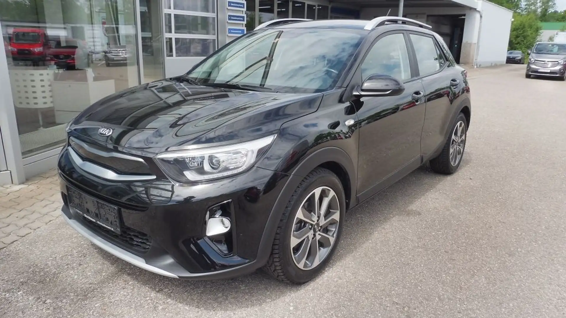 Kia Stonic 1,0 TGDI GPF ISG Silber Schwarz - 1