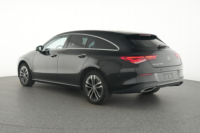 Mercedes-Benz CLA 250 e Shooting Brake Progressive — photo 3