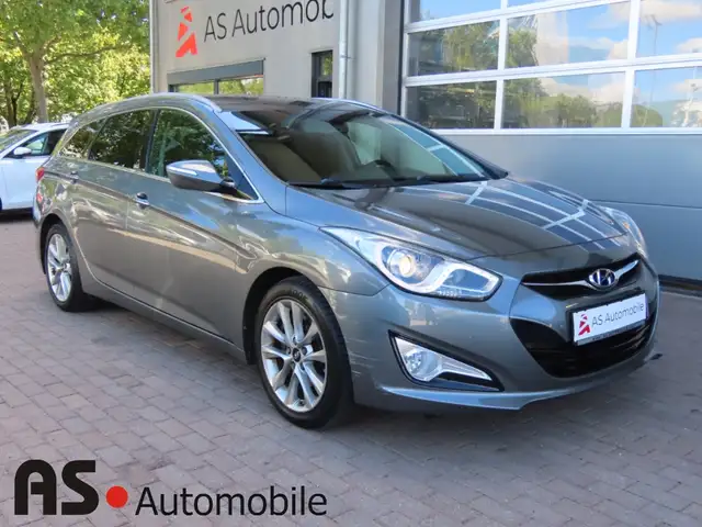 Hyundai i40 blue Premium 1.Hd*HUneu*BiXen*Navi*Kam*SHZ