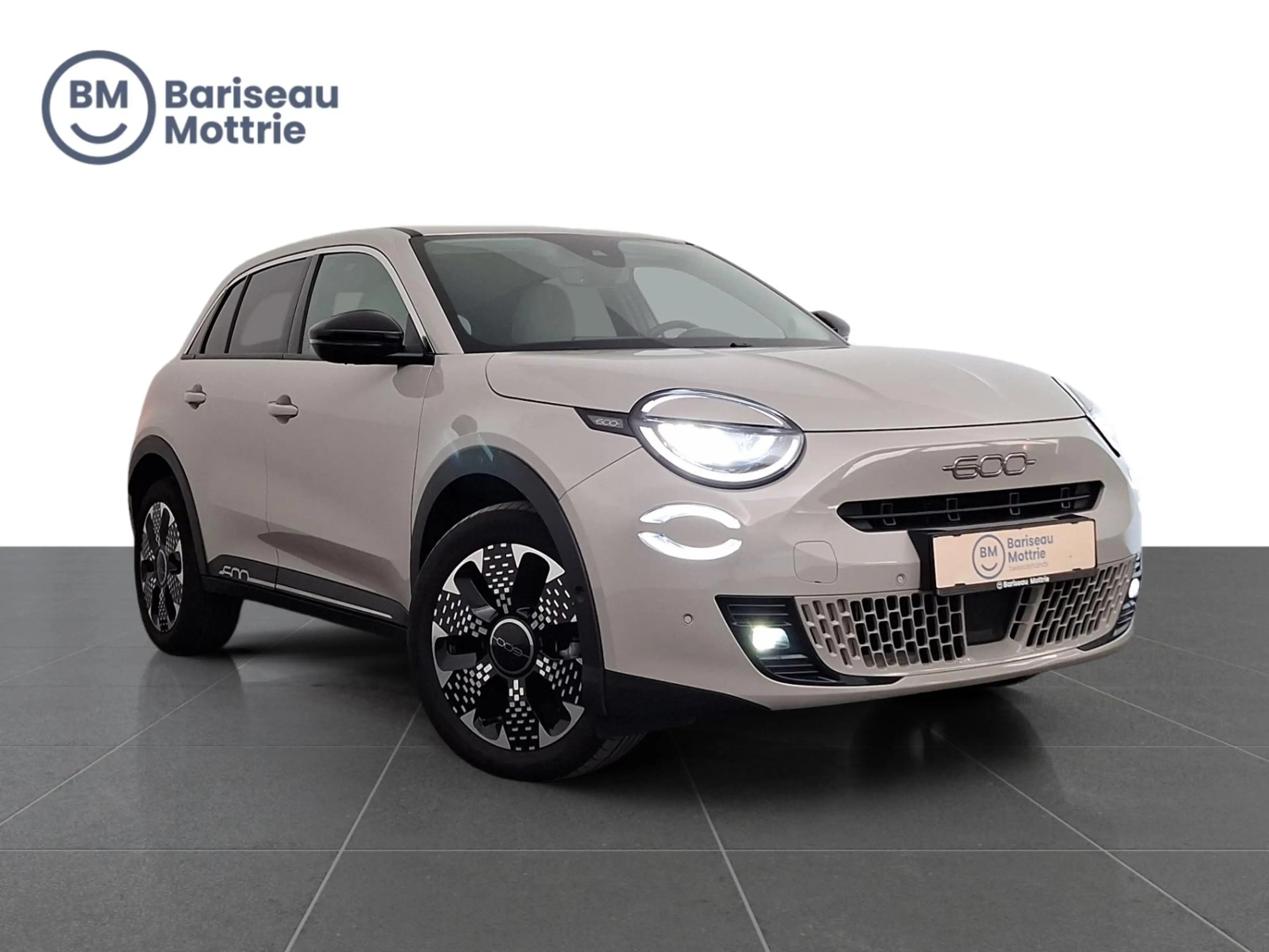 Fiat 600 LA PRIMA HYBRID AUTOMAAT *LEDER*DAB*GPS*CARPLAY*CA