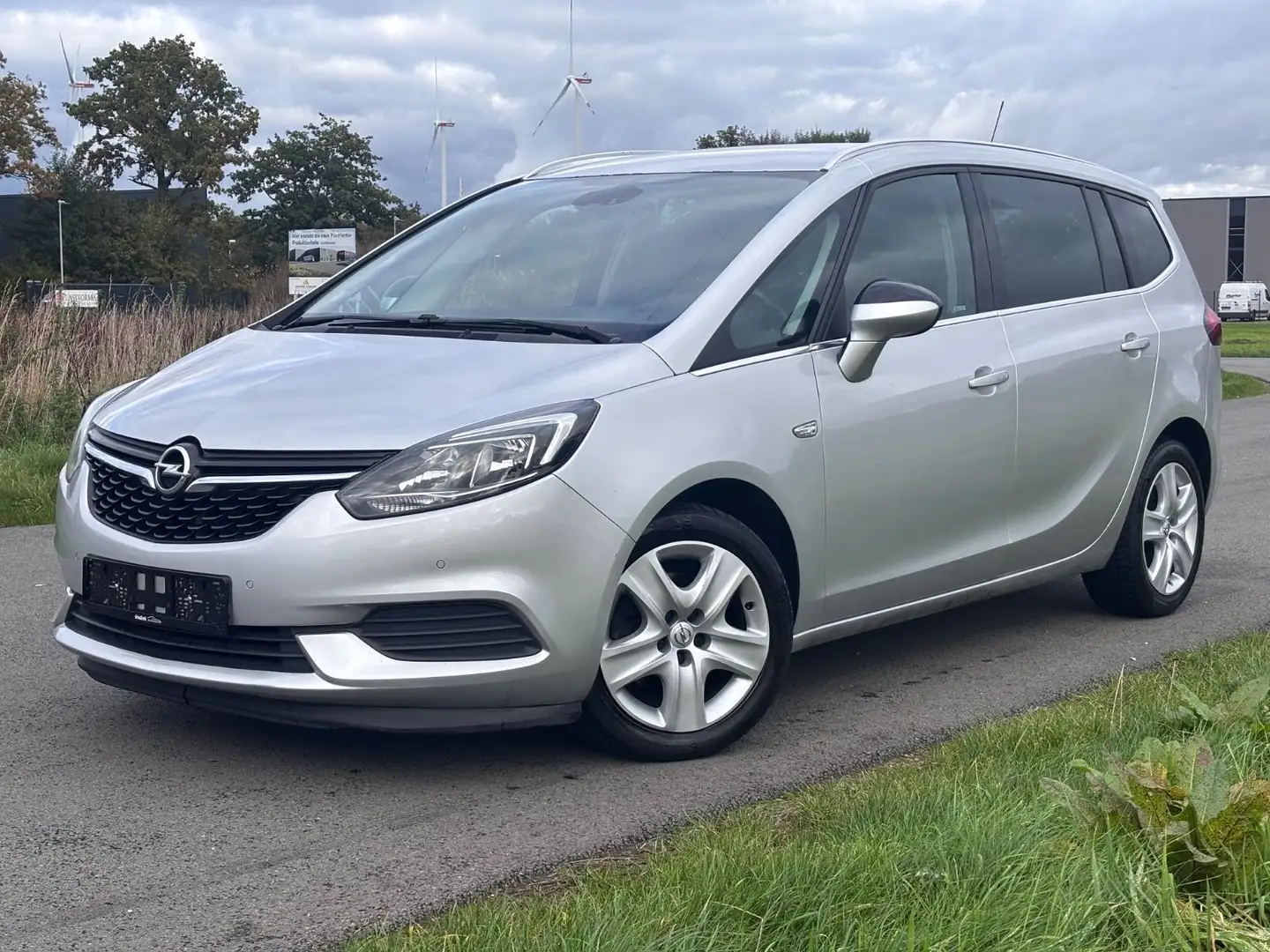 Opel Zafira Tourer 1,6 D-7 Sitz-Eur6-Netto 5950 Silber - 1