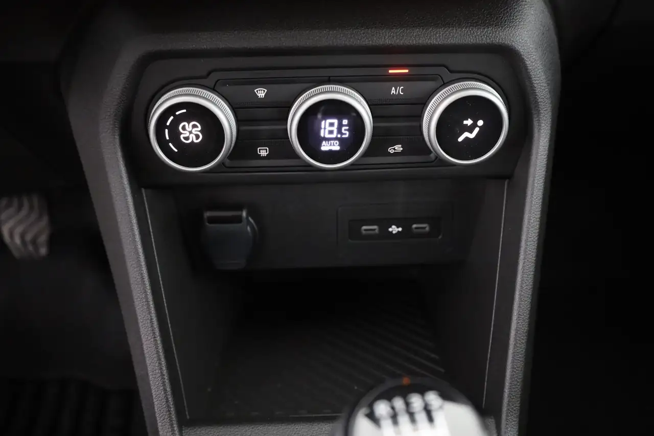 Dacia Sandero Stepway TCe 110 Expression Facelift LED Ka, миниатюра 13