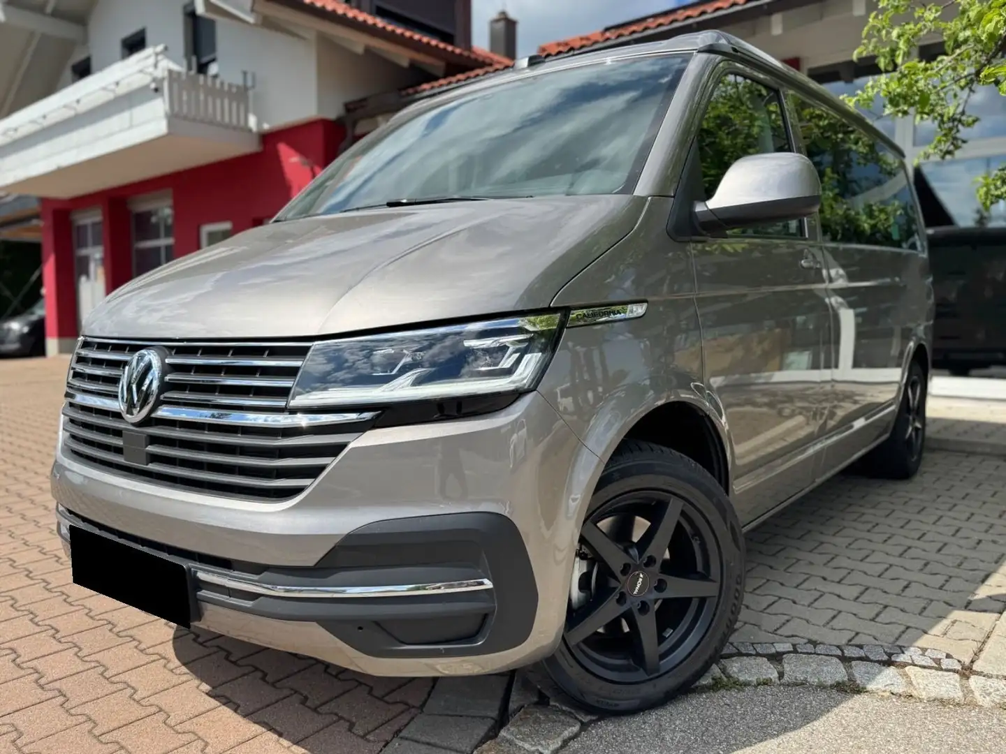Volkswagen T6.1 California Beach 2.0 TDI AHK Grau - 1