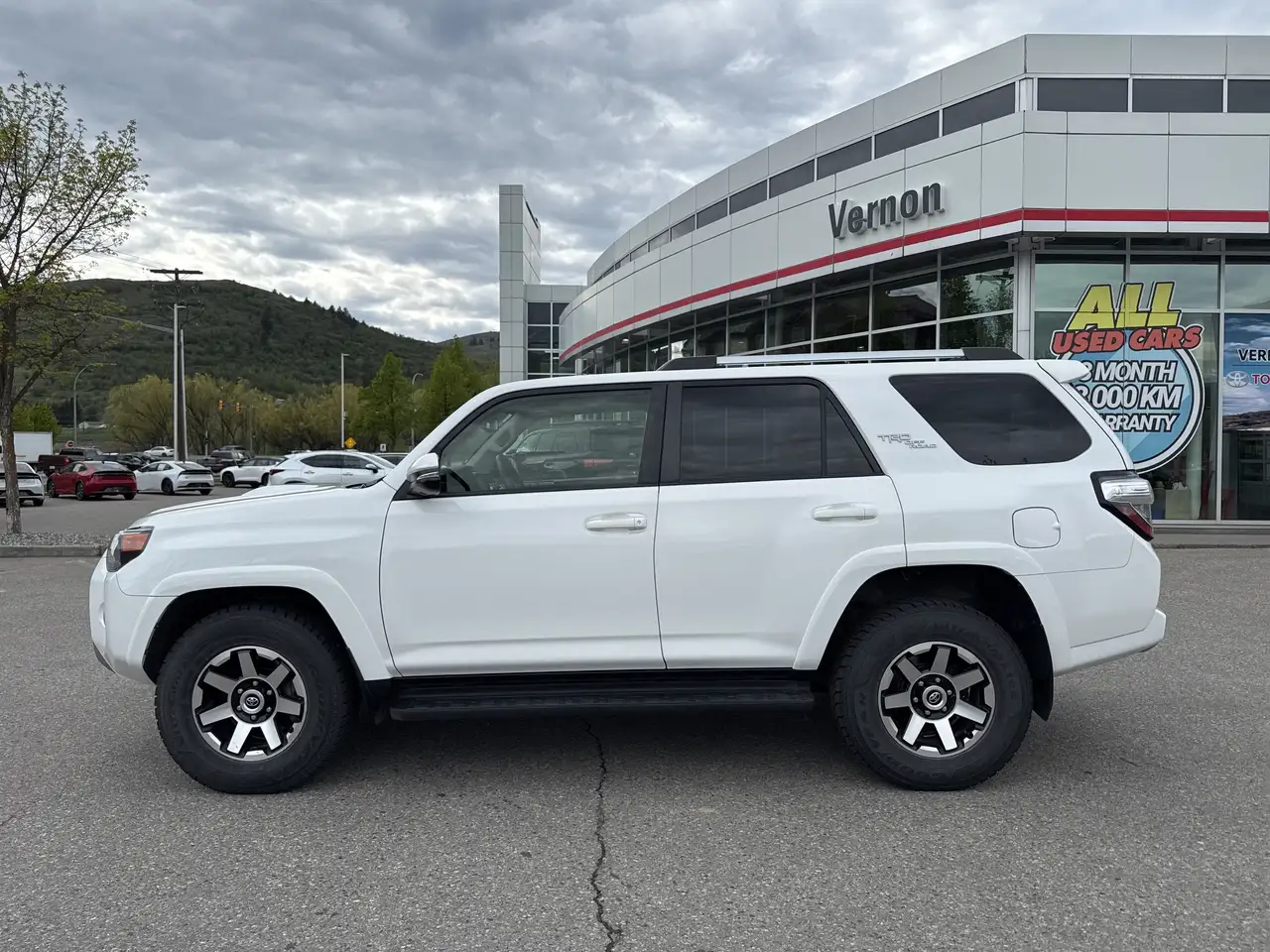 Toyota 4-Runner снимка Toyota 4-Runner