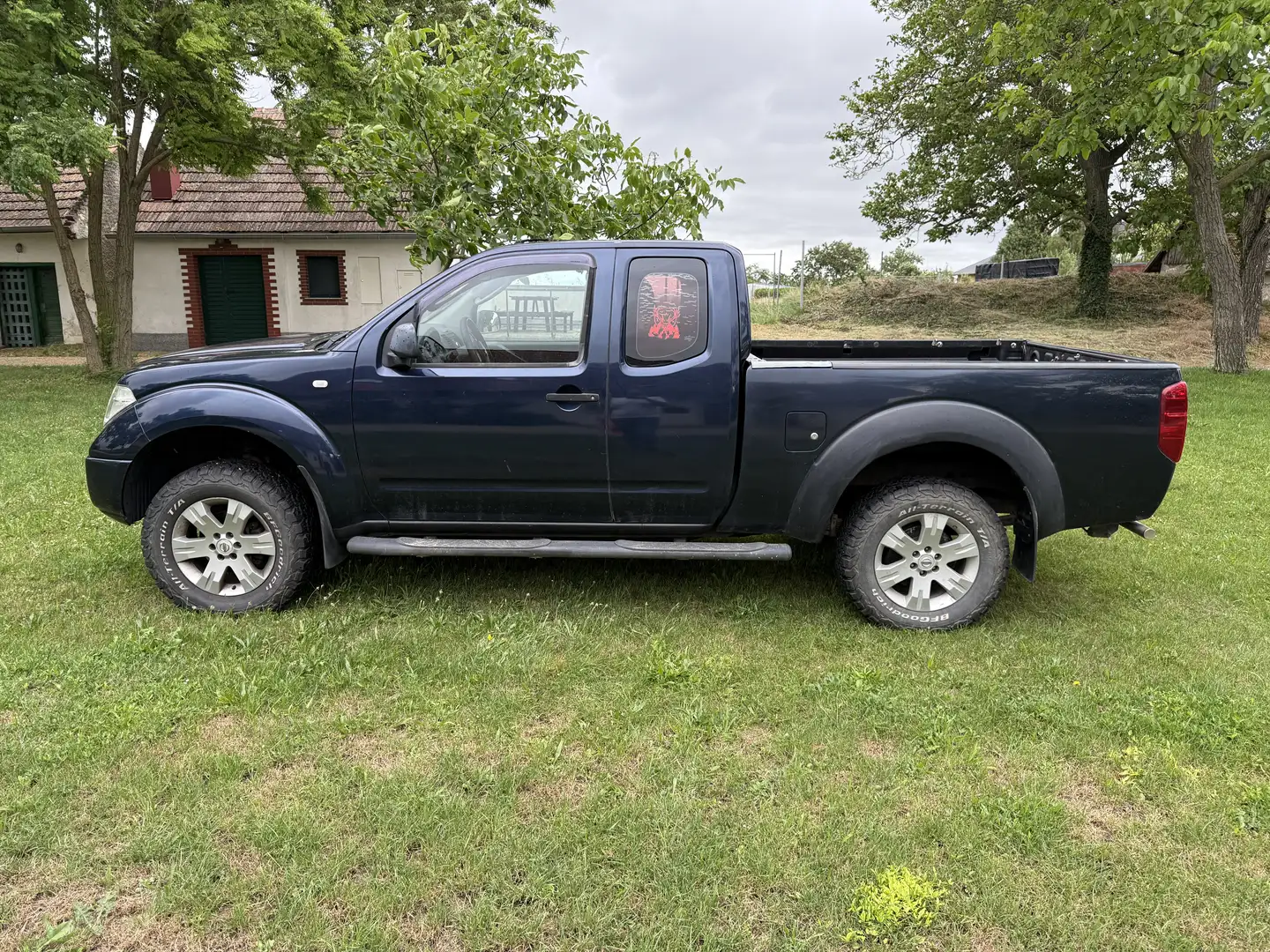 Nissan Navara D40 Blau - 2