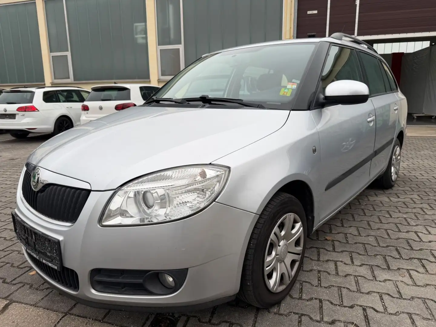 Skoda Fabia Combi 1.2 Ambiente°AHK°KLIMA°2.HAND Silber - 2