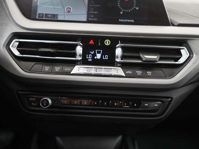BMW 118 1 Serie 118i Executive Edition | Camera | Navigati — photo 11