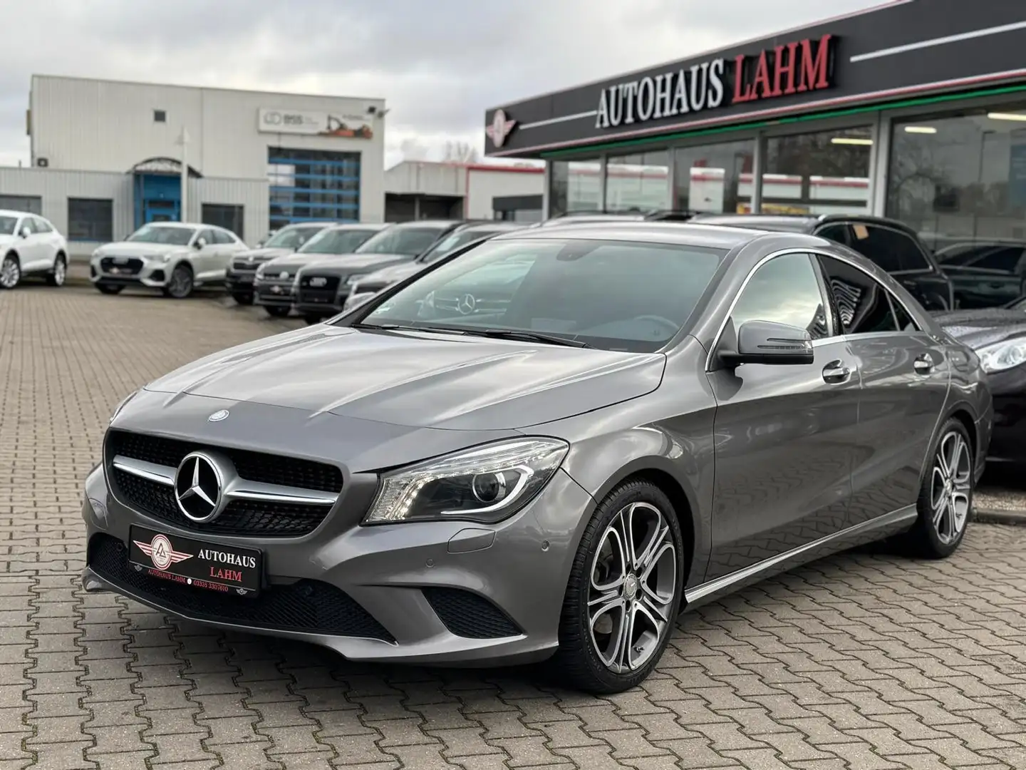 Mercedes-Benz CLA 180 7G-DCT COUPE*LED*PDC*SITZHEIZUNG*AMBIENT Grau - 2