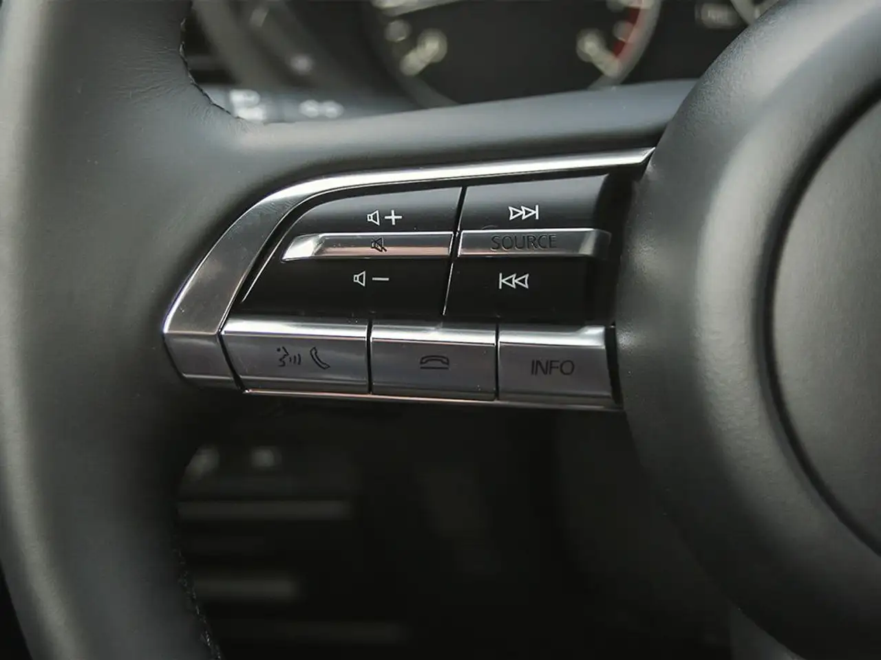 Mazda 3 снимка Mazda 3