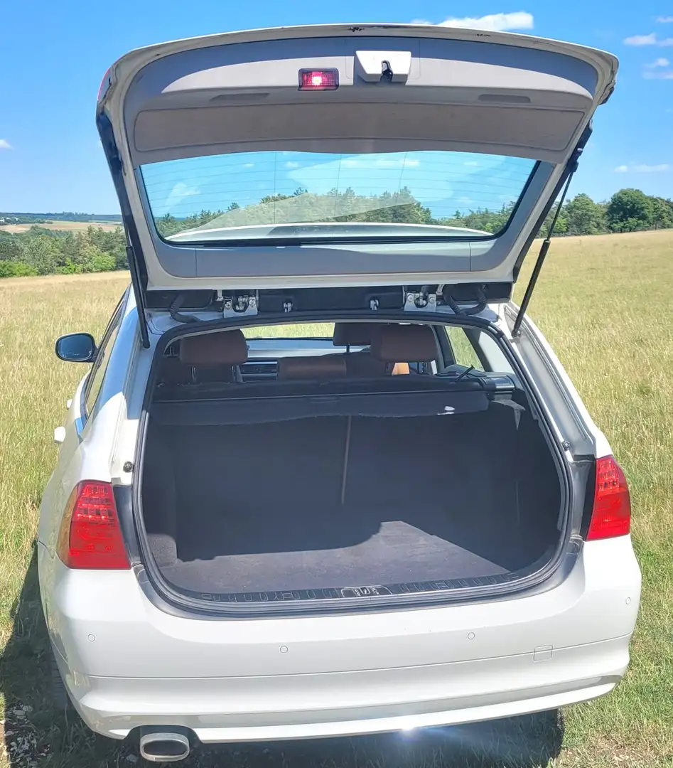 BMW 320 320d xDrive DPF Touring - 2