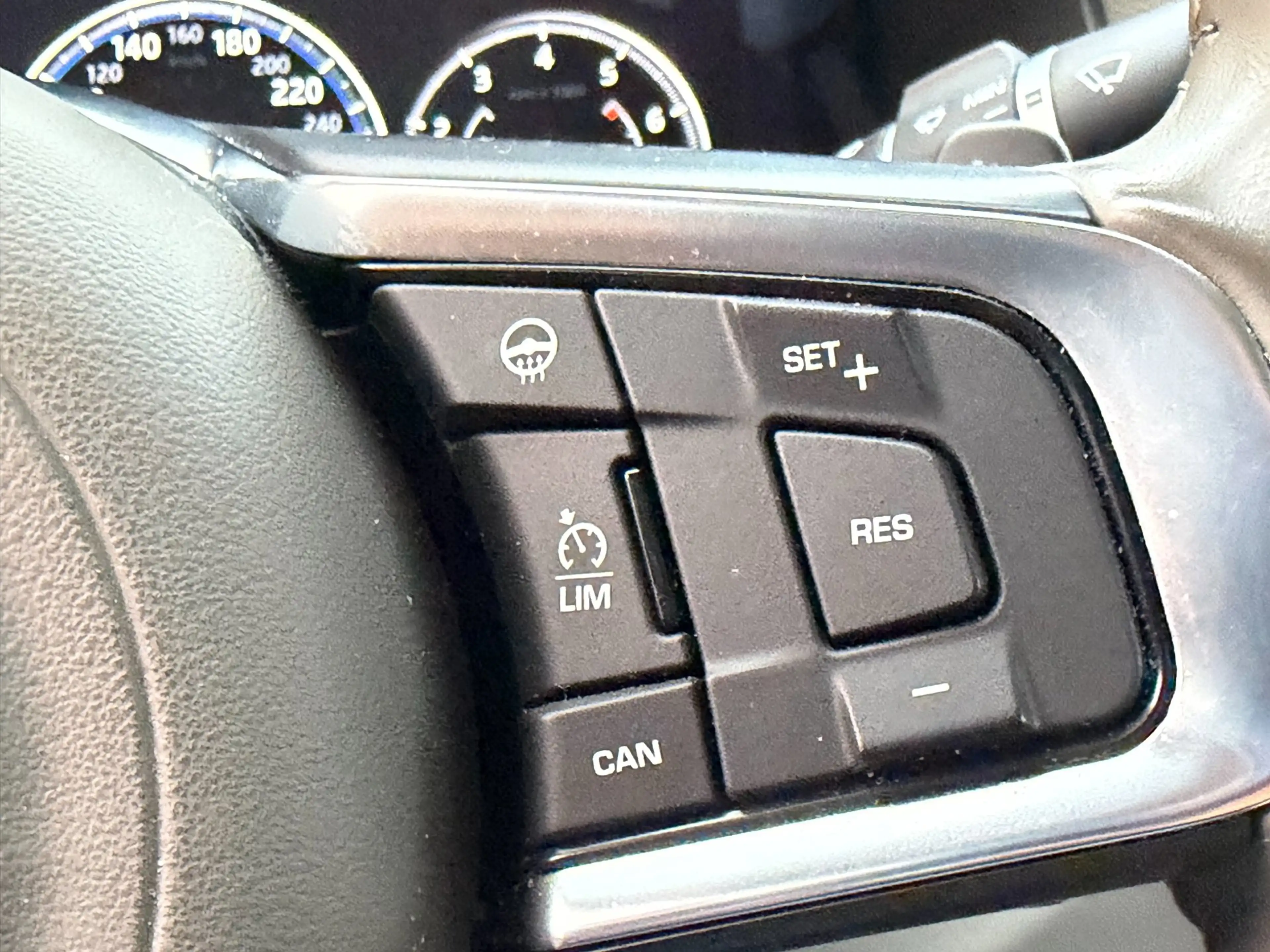 Jaguar XF 2.0 Portfolio|Org NL|Pano — photo 30