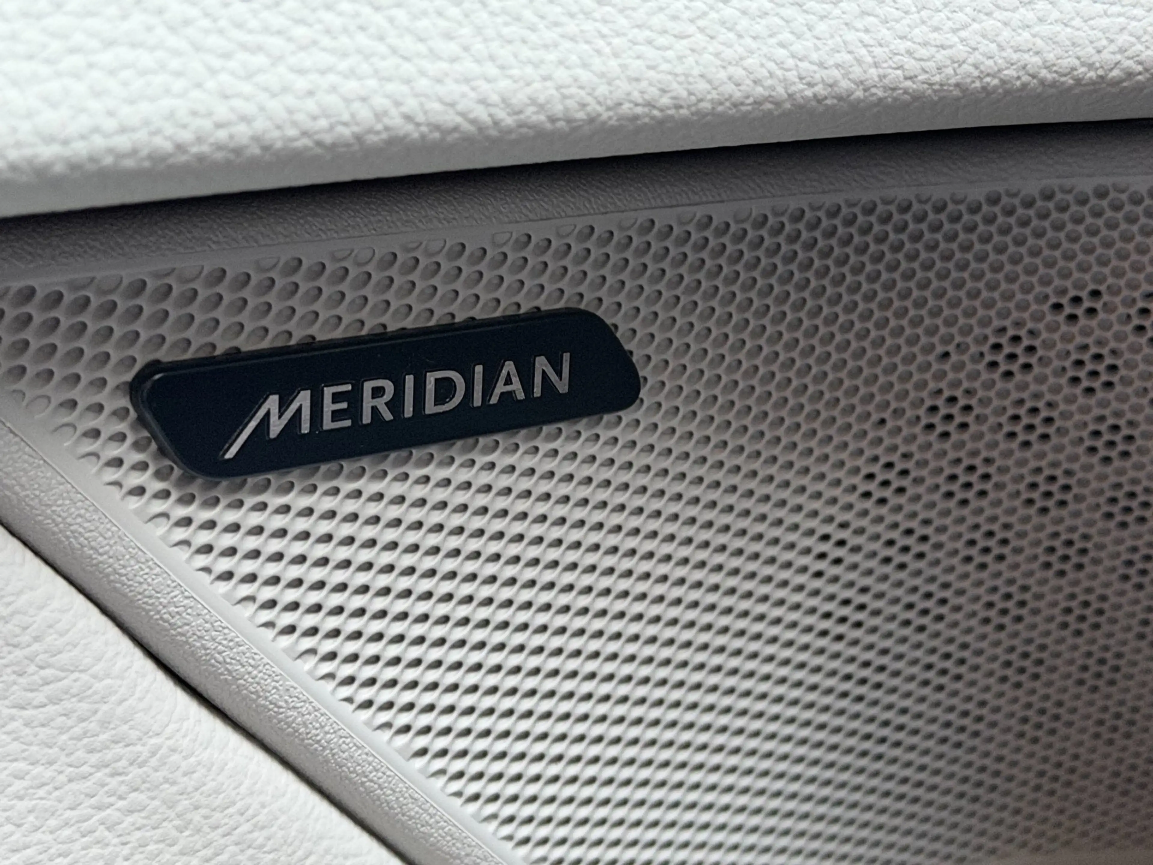 Jaguar XF 2.0 Portfolio|Org NL|Pano — photo 35