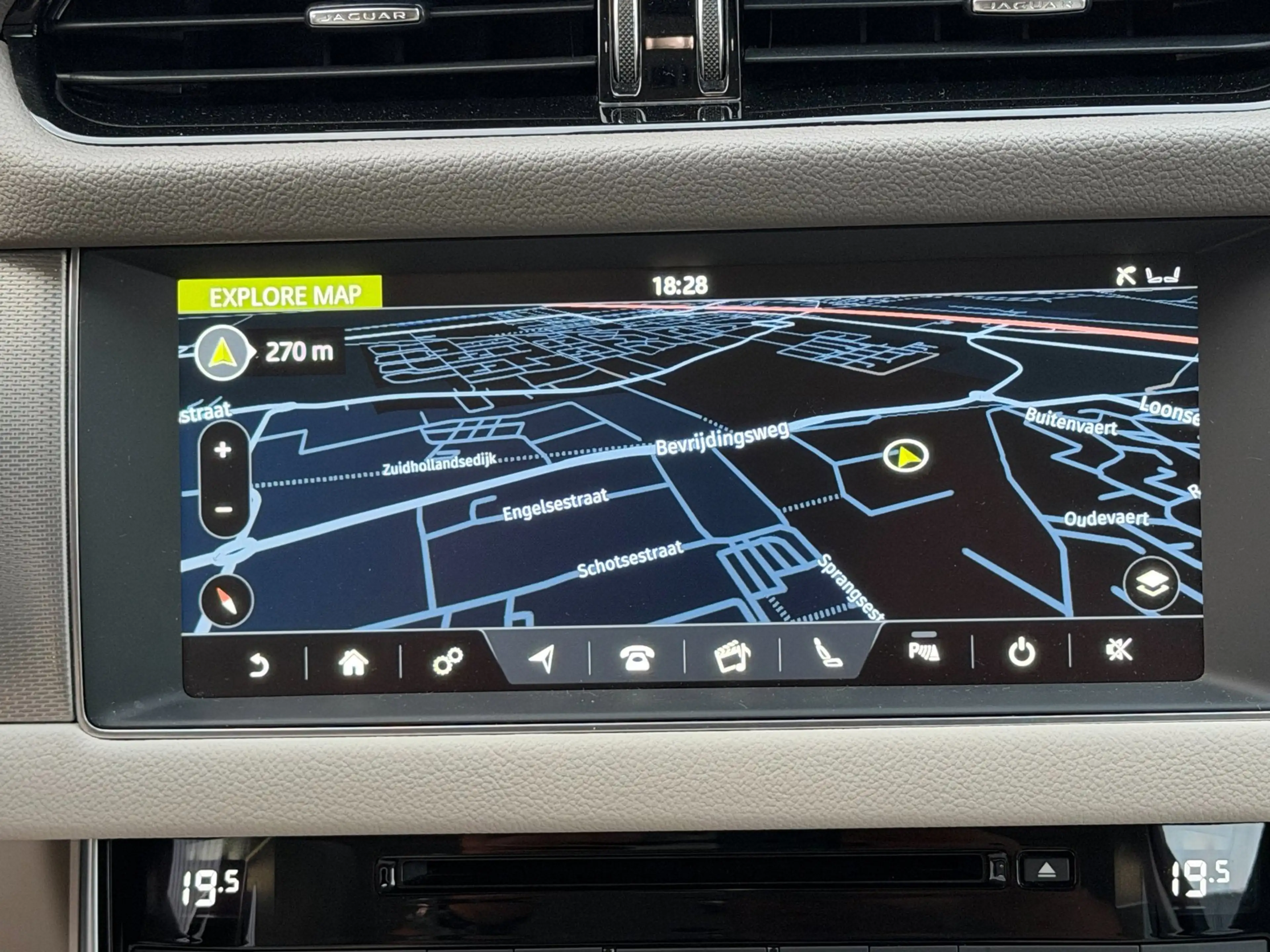 Jaguar XF 2.0 Portfolio|Org NL|Pano — photo 23