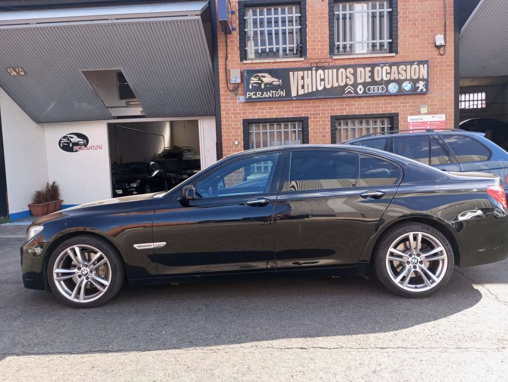 BMW 740