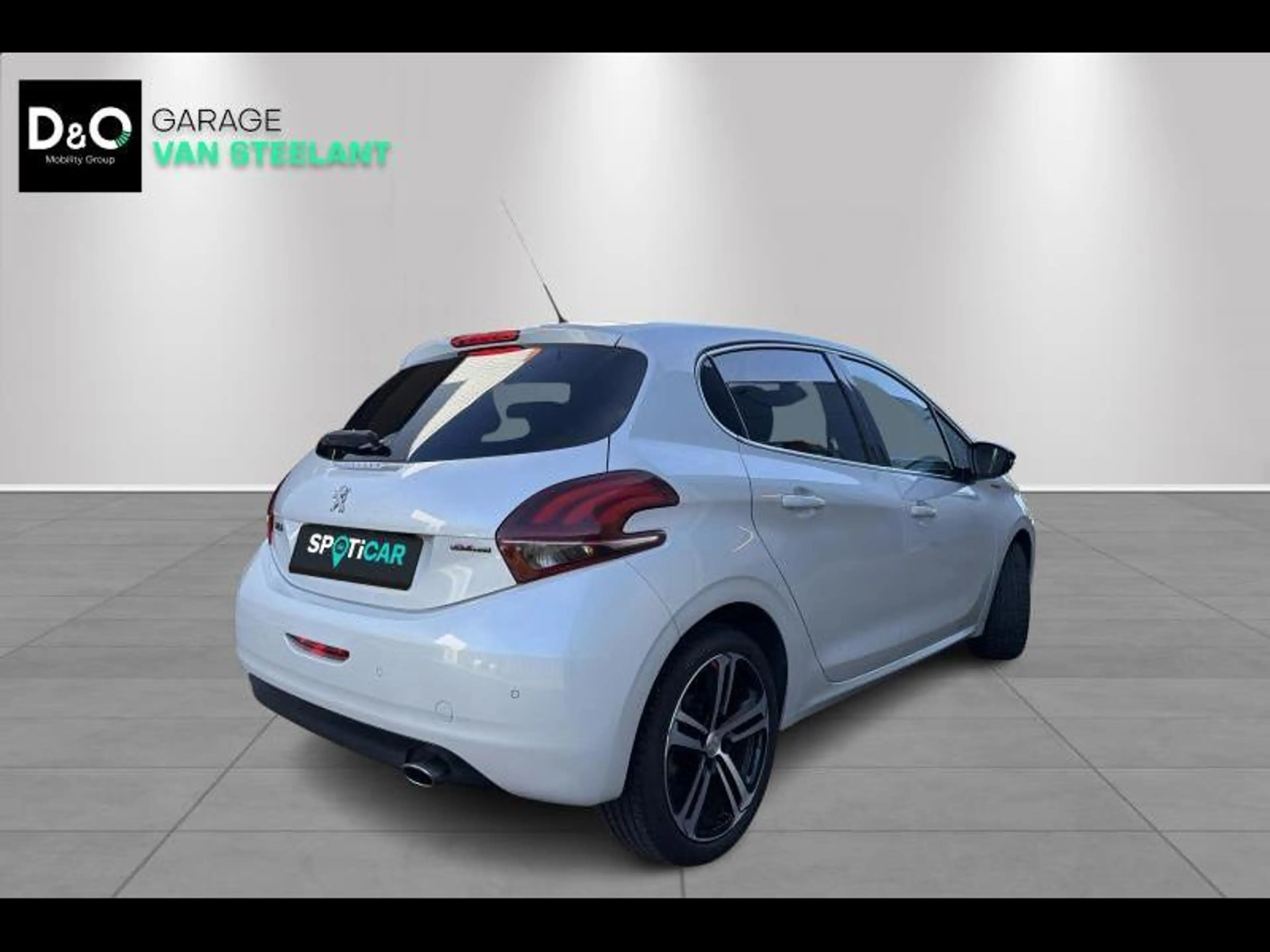 Peugeot 208 GT-Line.CAM.SENS.CARPLAY.LEDER — photo 4